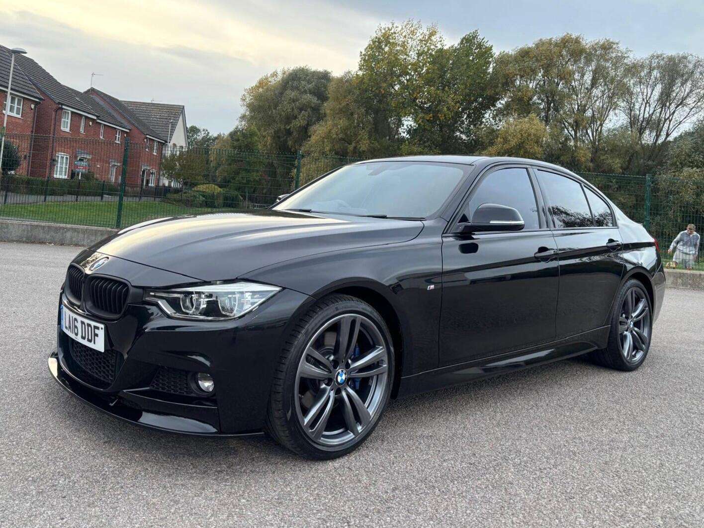 A 2016 BMW 3 SERIES 2.0 320d M Sport Auto Euro 6 (s/s) 4dr A 2016 BMW 3 SERIES 2.0 320d M Sport Auto Euro 6 (s/s) 4dr