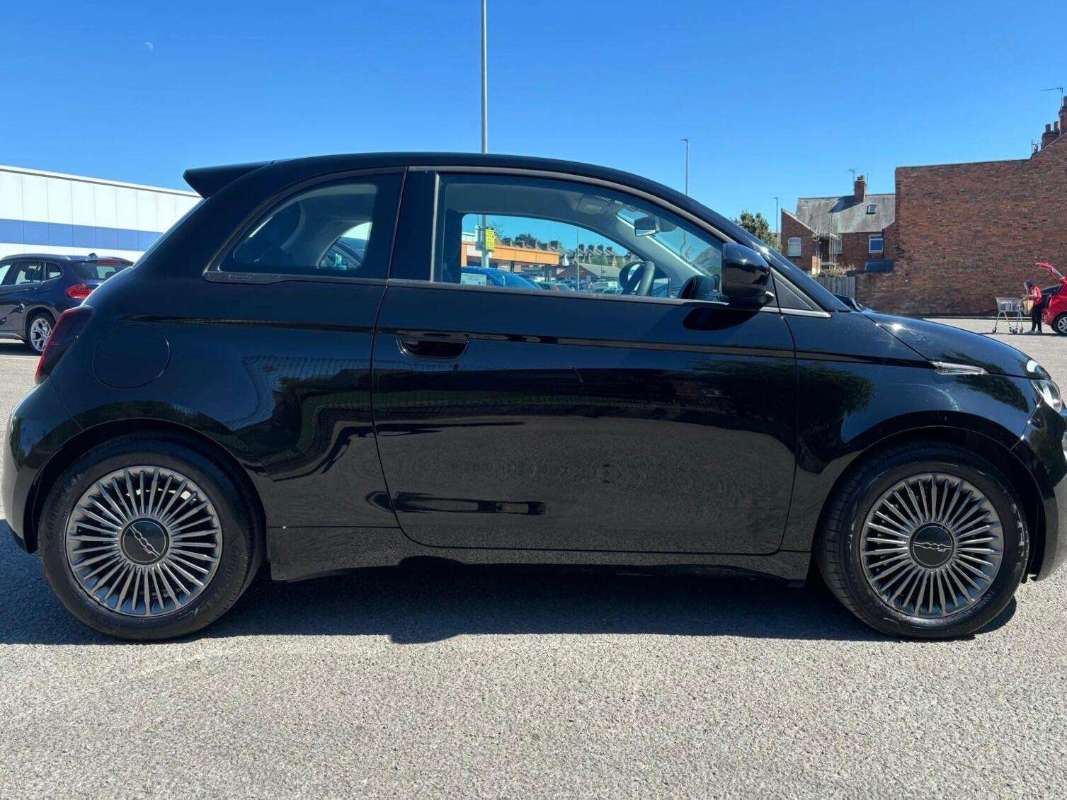 2022 FIAT 500E 2022 FIAT 500E