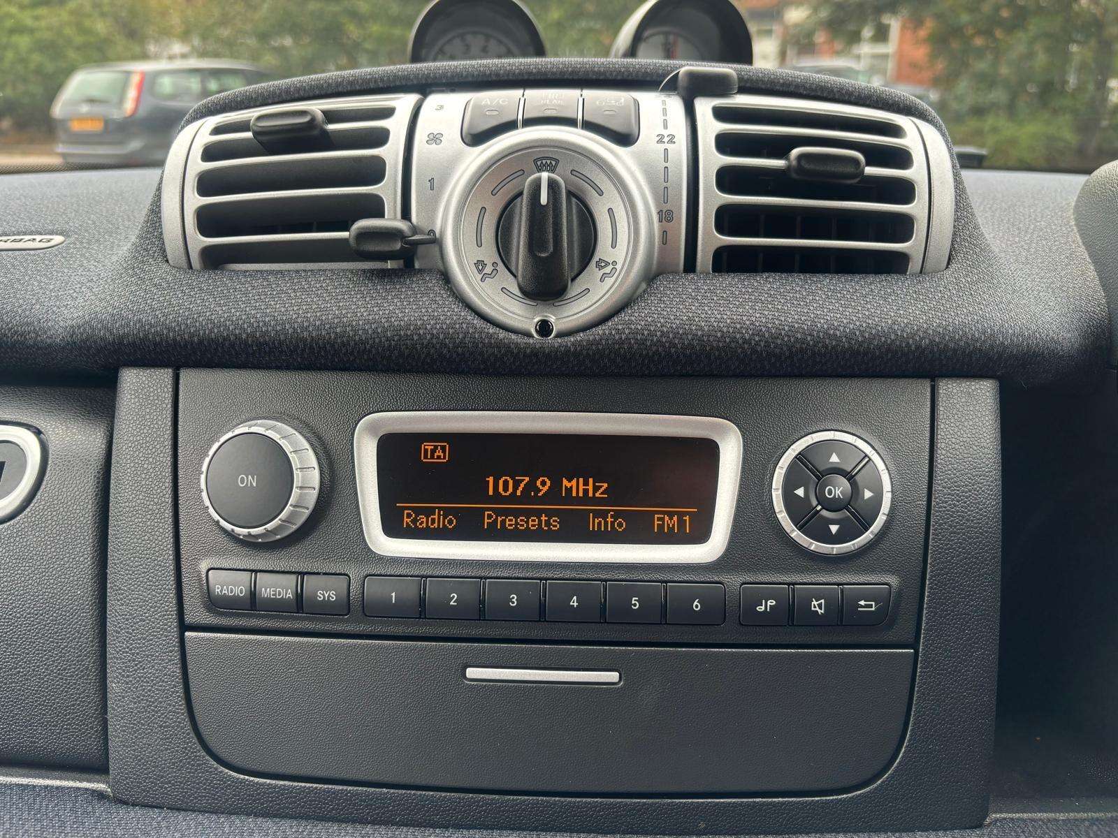 2011 SMART FORTWO 2011 SMART FORTWO