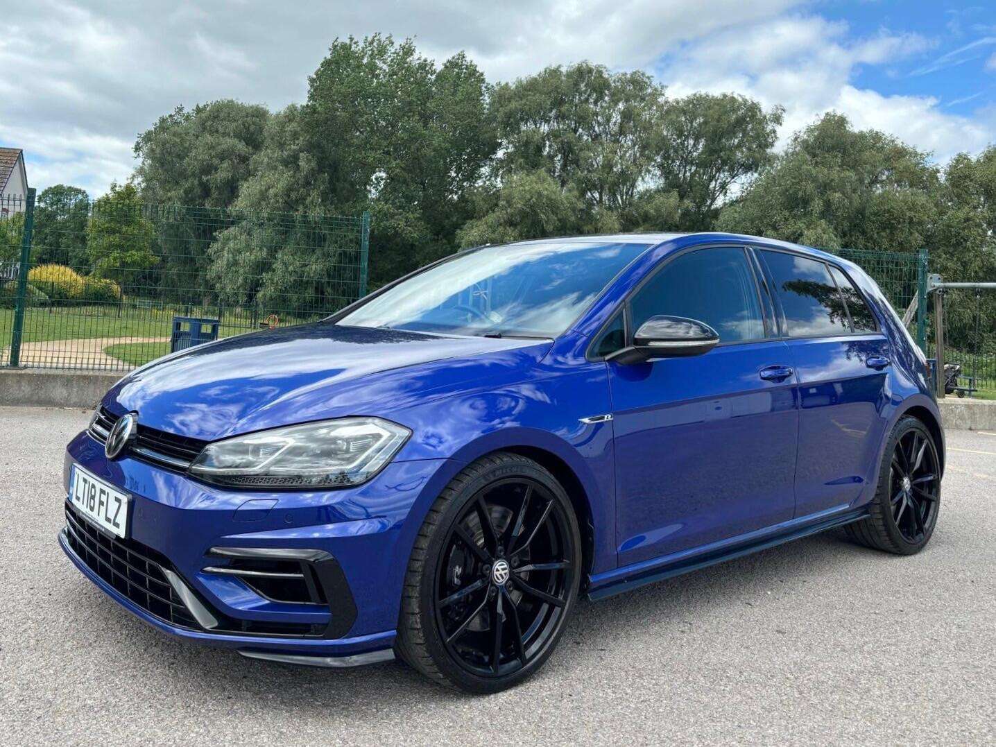 A 2018 VOLKSWAGEN GOLF 2.0 TSI R DSG 4Motion Euro 6 (s/s) 5dr A 2018 VOLKSWAGEN GOLF 2.0 TSI R DSG 4Motion Euro 6 (s/s) 5dr