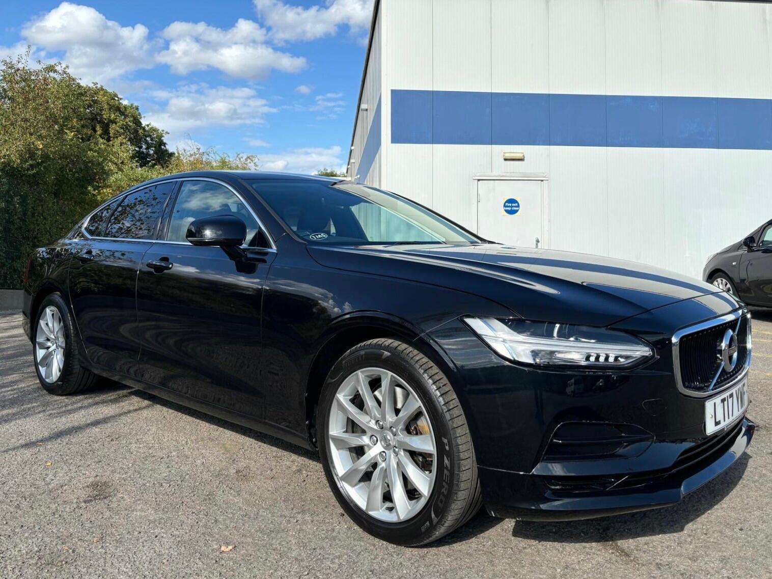 2017 VOLVO S90 2017 VOLVO S90