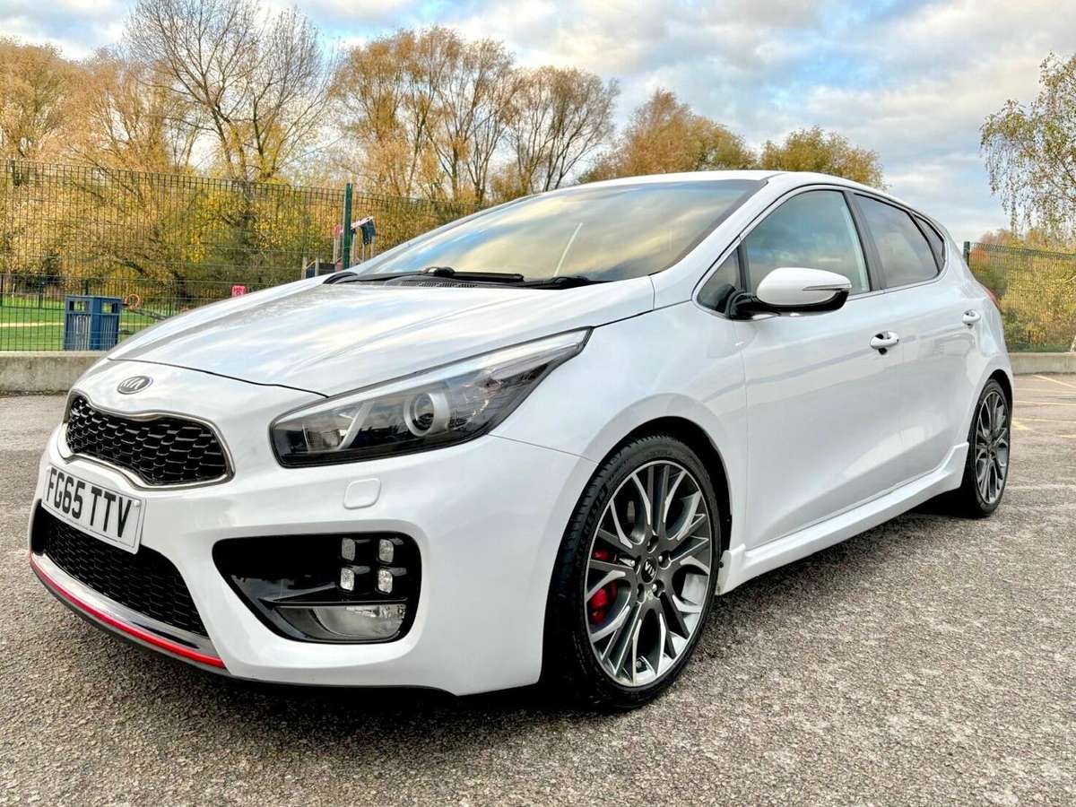 Check out this Kia Ceed 2015 Petrol Manual