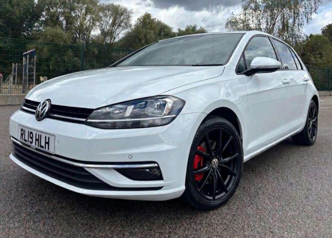A 2019 VOLKSWAGEN GOLF 1.5 TSI EVO Match DSG Euro 6 (s/s) 5dr A 2019 VOLKSWAGEN GOLF 1.5 TSI EVO Match DSG Euro 6 (s/s) 5dr