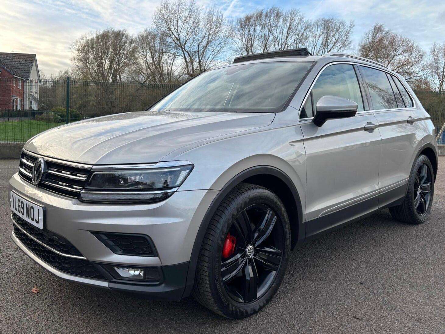 A 2020 VOLKSWAGEN TIGUAN 1.5 TSI EVO SEL DSG Euro 6 (s/s) 5dr A 2020 VOLKSWAGEN TIGUAN 1.5 TSI EVO SEL DSG Euro 6 (s/s) 5dr