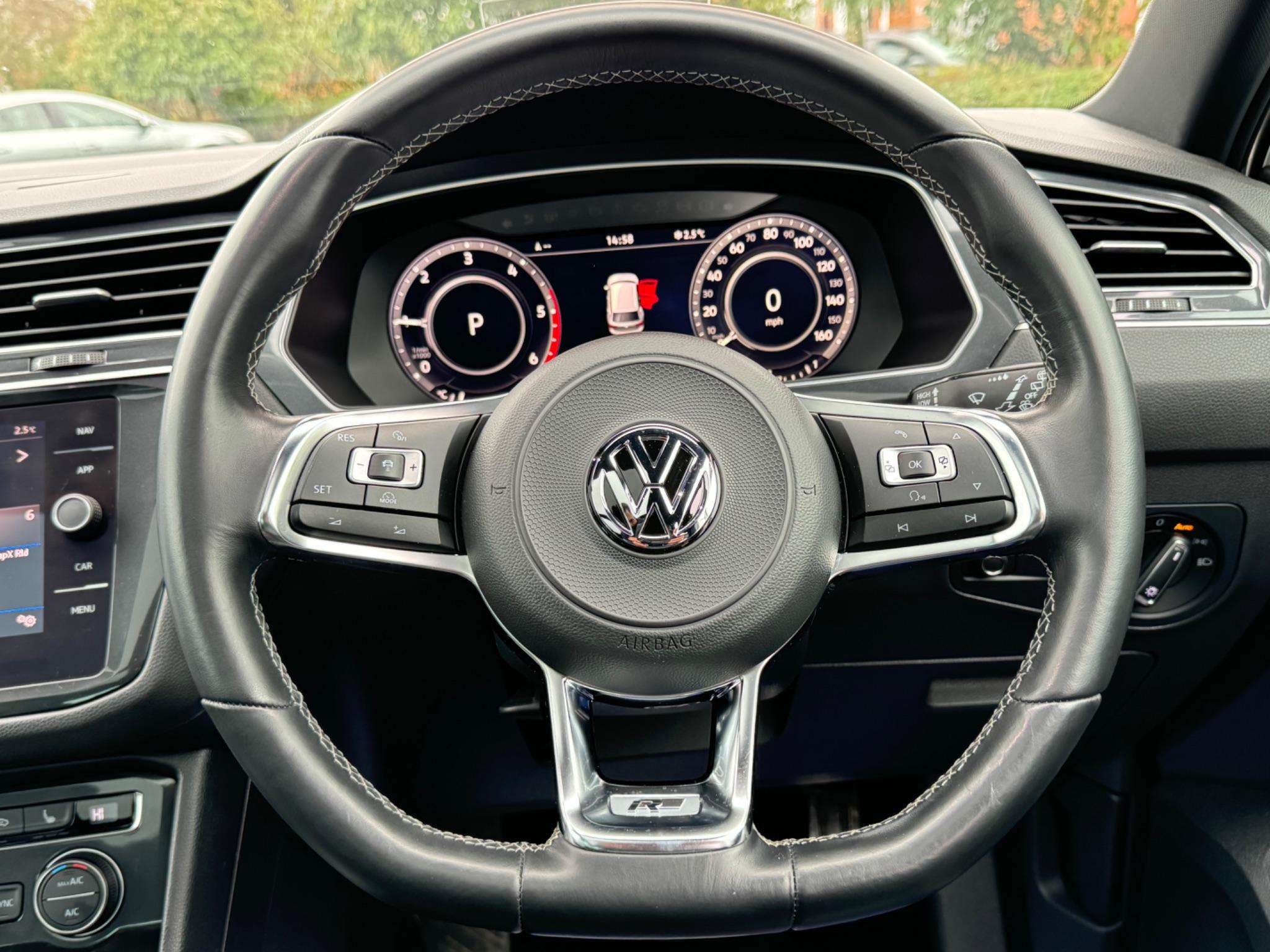 2017 VOLKSWAGEN TIGUAN 2017 VOLKSWAGEN TIGUAN