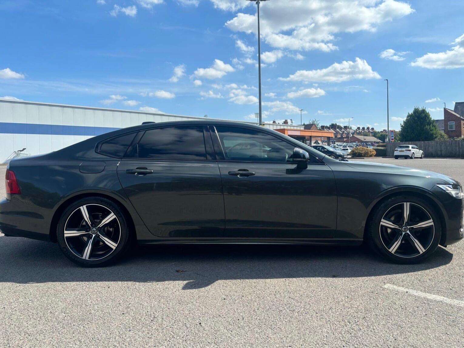 2020 VOLVO S90 2020 VOLVO S90