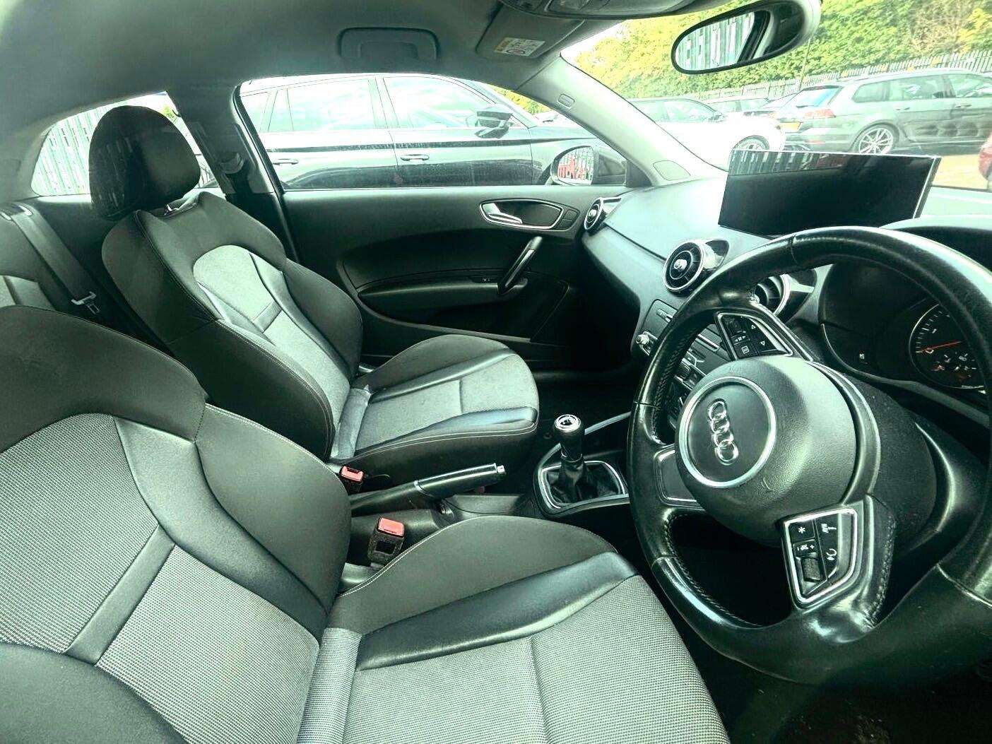 2016 AUDI A1 2016 AUDI A1