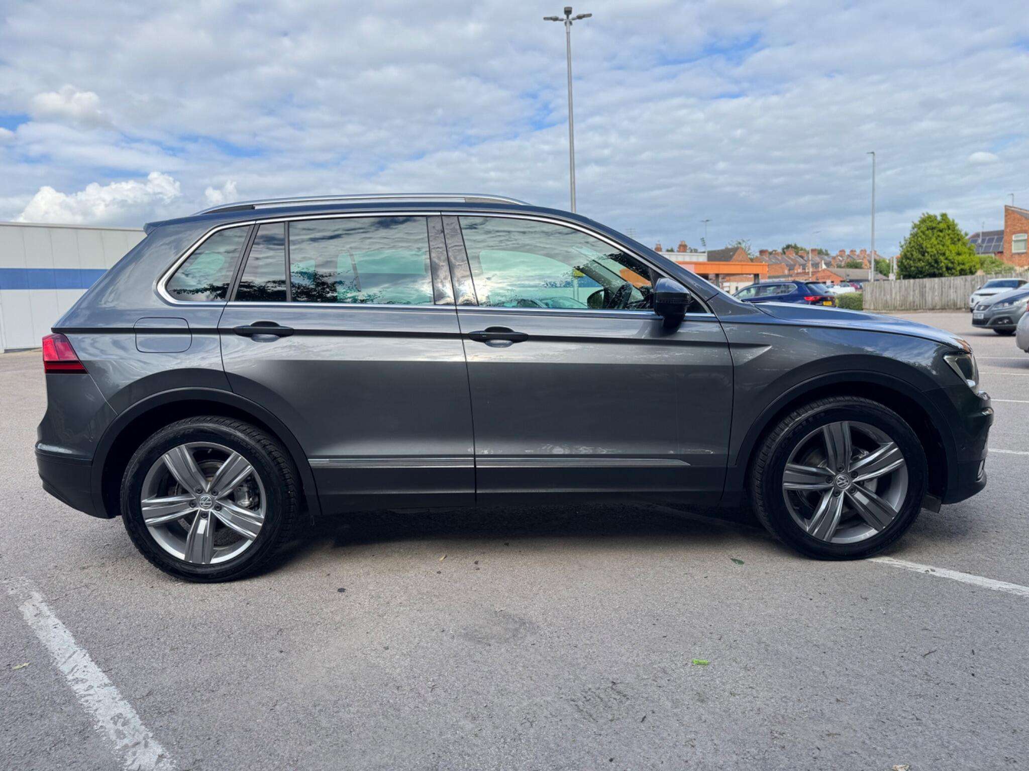 2019 VOLKSWAGEN TIGUAN 2019 VOLKSWAGEN TIGUAN