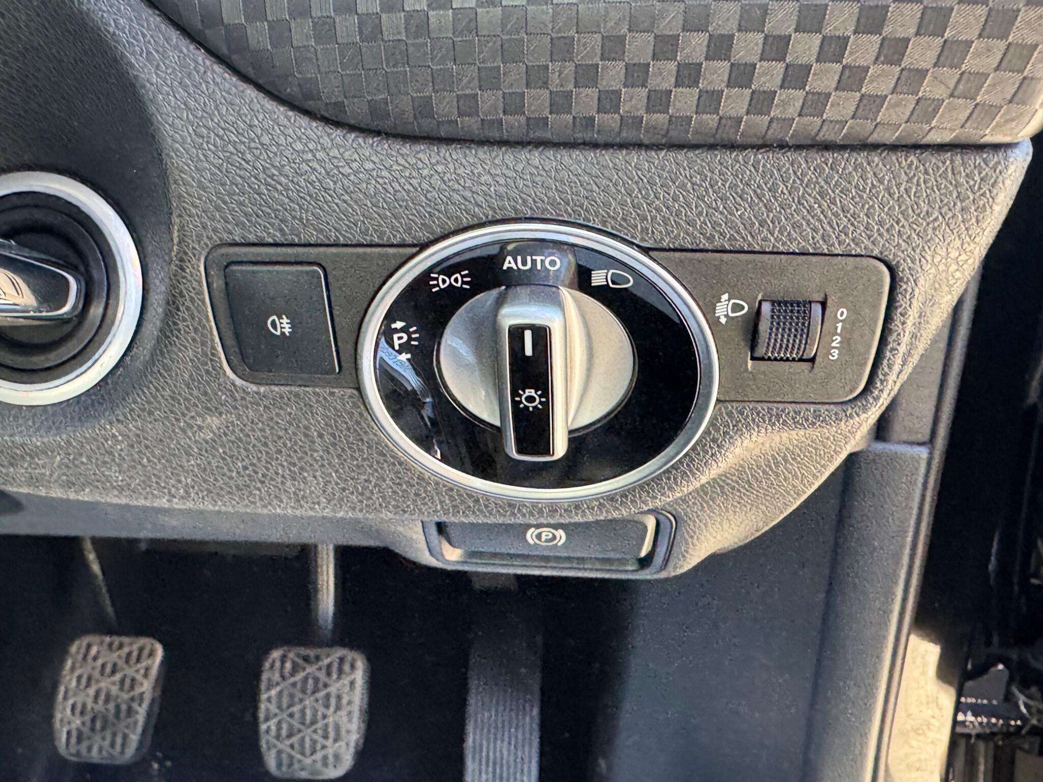 2017 MERCEDES-BENZ A CLASS 2017 MERCEDES-BENZ A CLASS