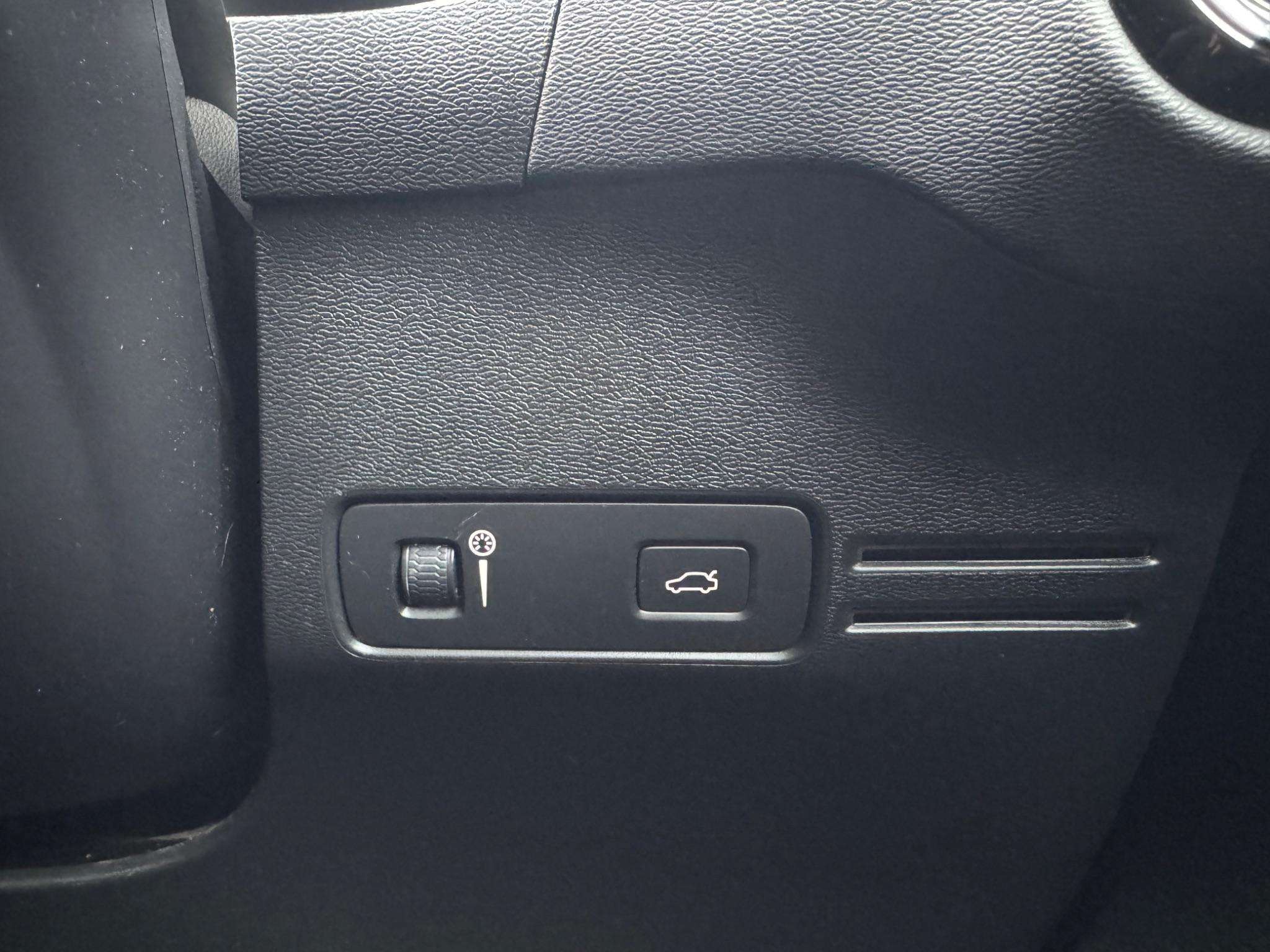 2018 VOLVO XC40 2018 VOLVO XC40