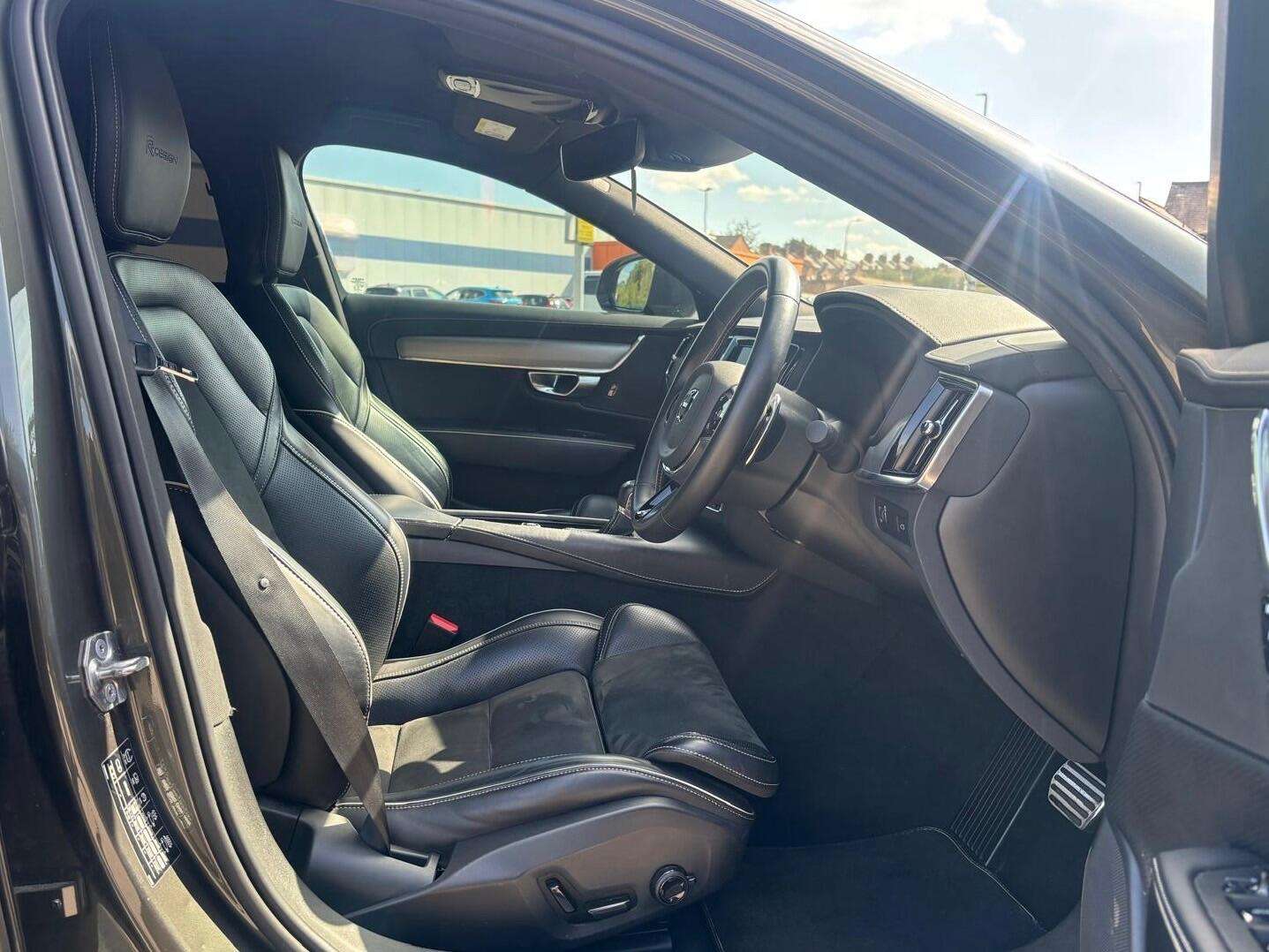 2020 VOLVO S90 2020 VOLVO S90
