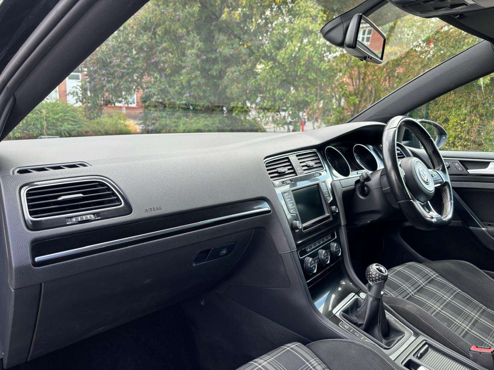 2015 VOLKSWAGEN GOLF 2015 VOLKSWAGEN GOLF