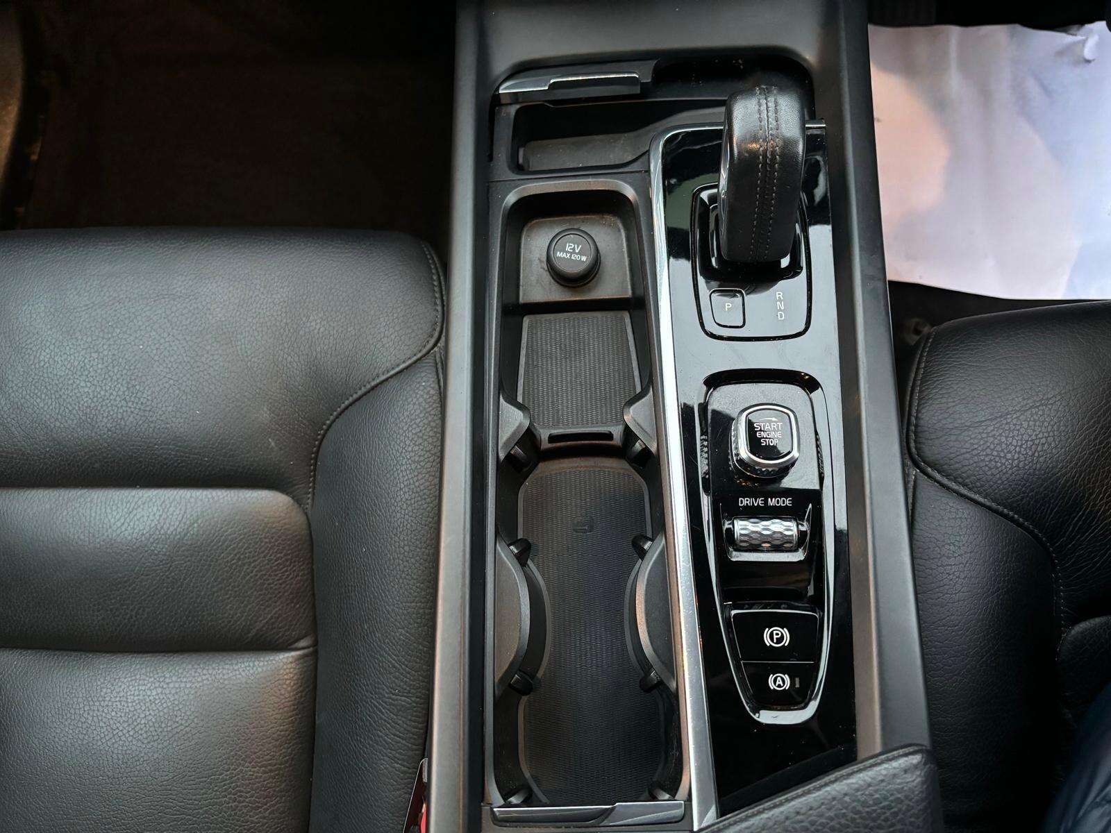 2020 VOLVO XC60 2020 VOLVO XC60