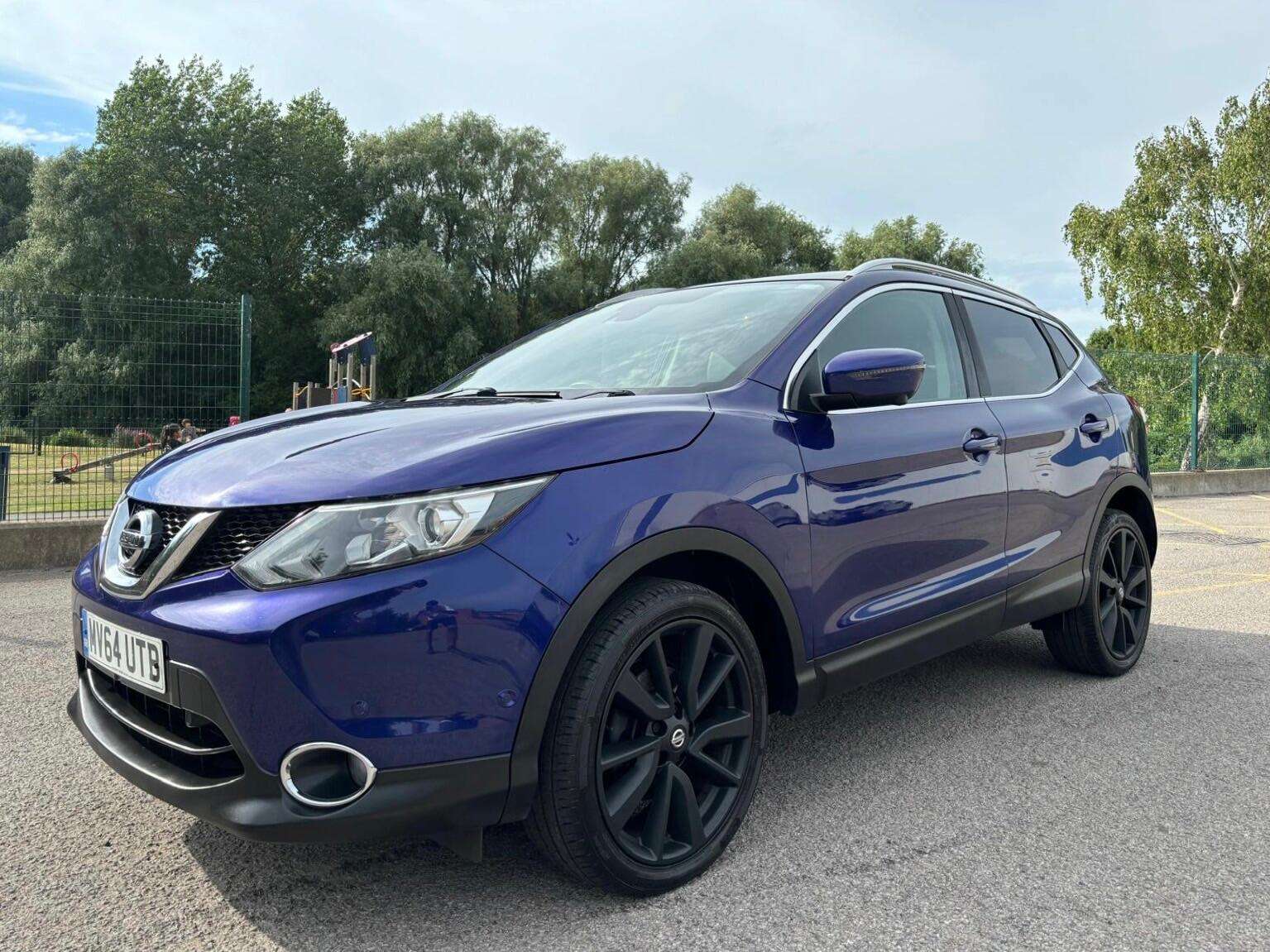 A 2014 NISSAN QASHQAI 1.5 dCi Tekna 2WD Euro 5 (s/s) 5dr A 2014 NISSAN QASHQAI 1.5 dCi Tekna 2WD Euro 5 (s/s) 5dr