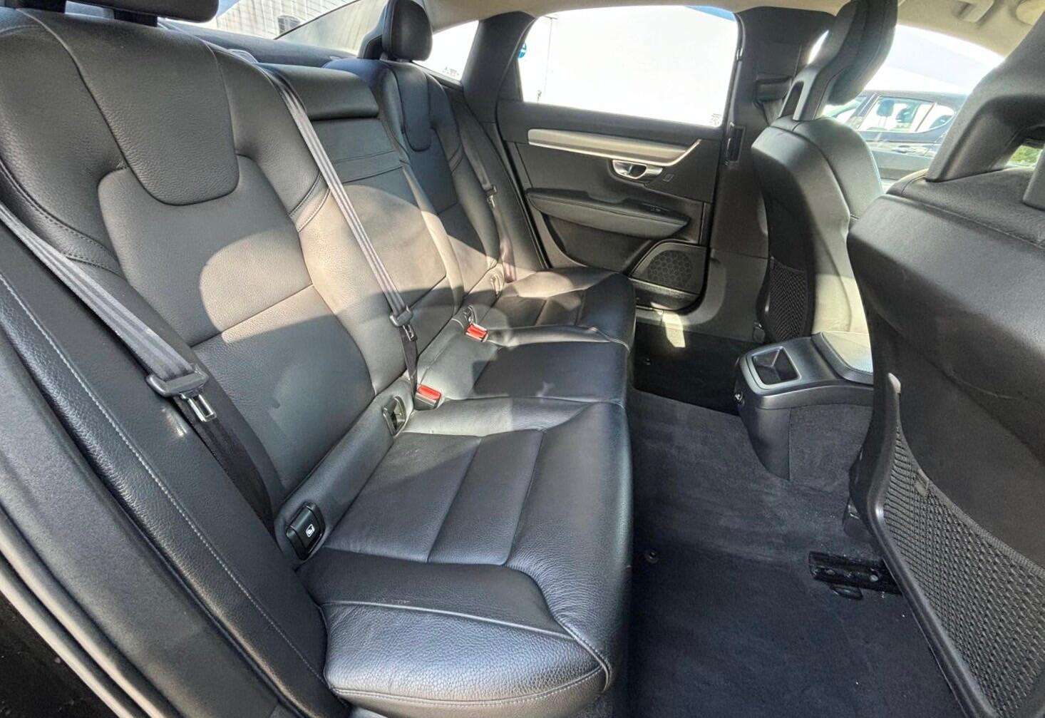 2017 VOLVO S90 2017 VOLVO S90