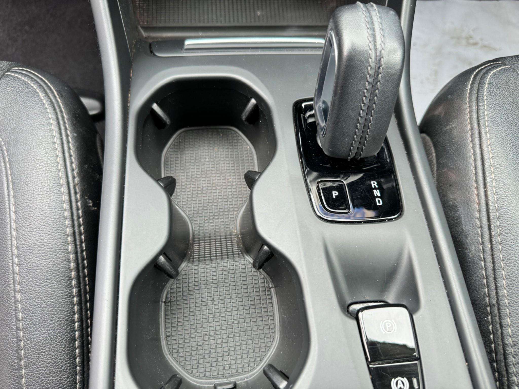 2020 VOLVO XC40 2020 VOLVO XC40