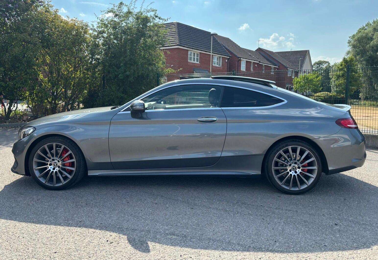 A 2017 MERCEDES-BENZ C CLASS 2.0 C200 AMG Line (Premium) G-Tronic+ Euro 6 (s/s) 2dr A 2017 MERCEDES-BENZ C CLASS 2.0 C200 AMG Line (Premium) G-Tronic+ Euro 6 (s/s) 2dr