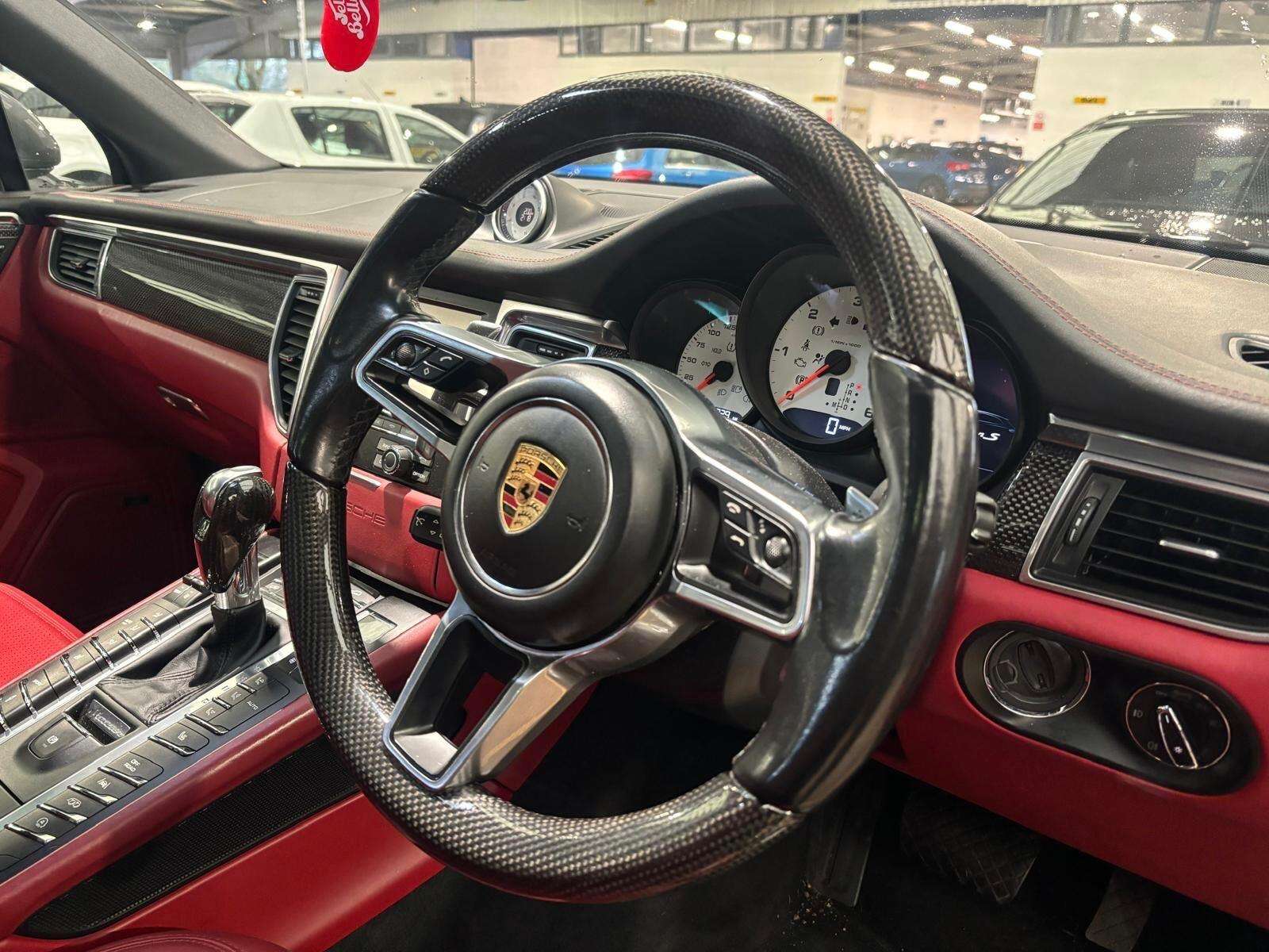 2015 PORSCHE MACAN 2015 PORSCHE MACAN