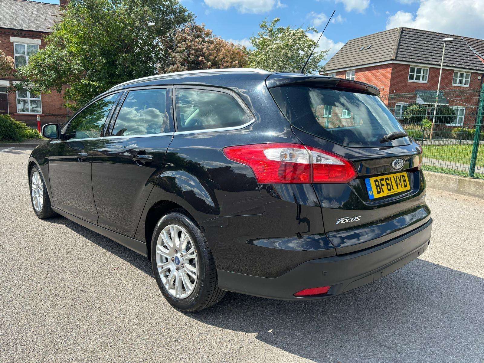 A 2011 FORD FOCUS 1.6 TDCi Titanium Euro 5 (s/s) 5dr A 2011 FORD FOCUS 1.6 TDCi Titanium Euro 5 (s/s) 5dr