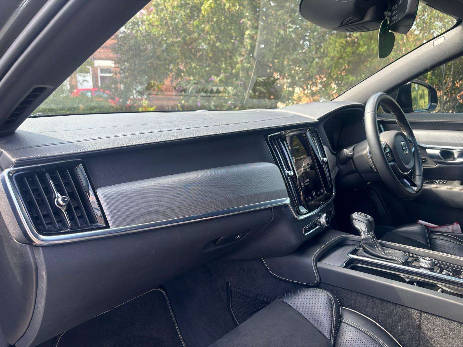 2020 VOLVO S90 2020 VOLVO S90