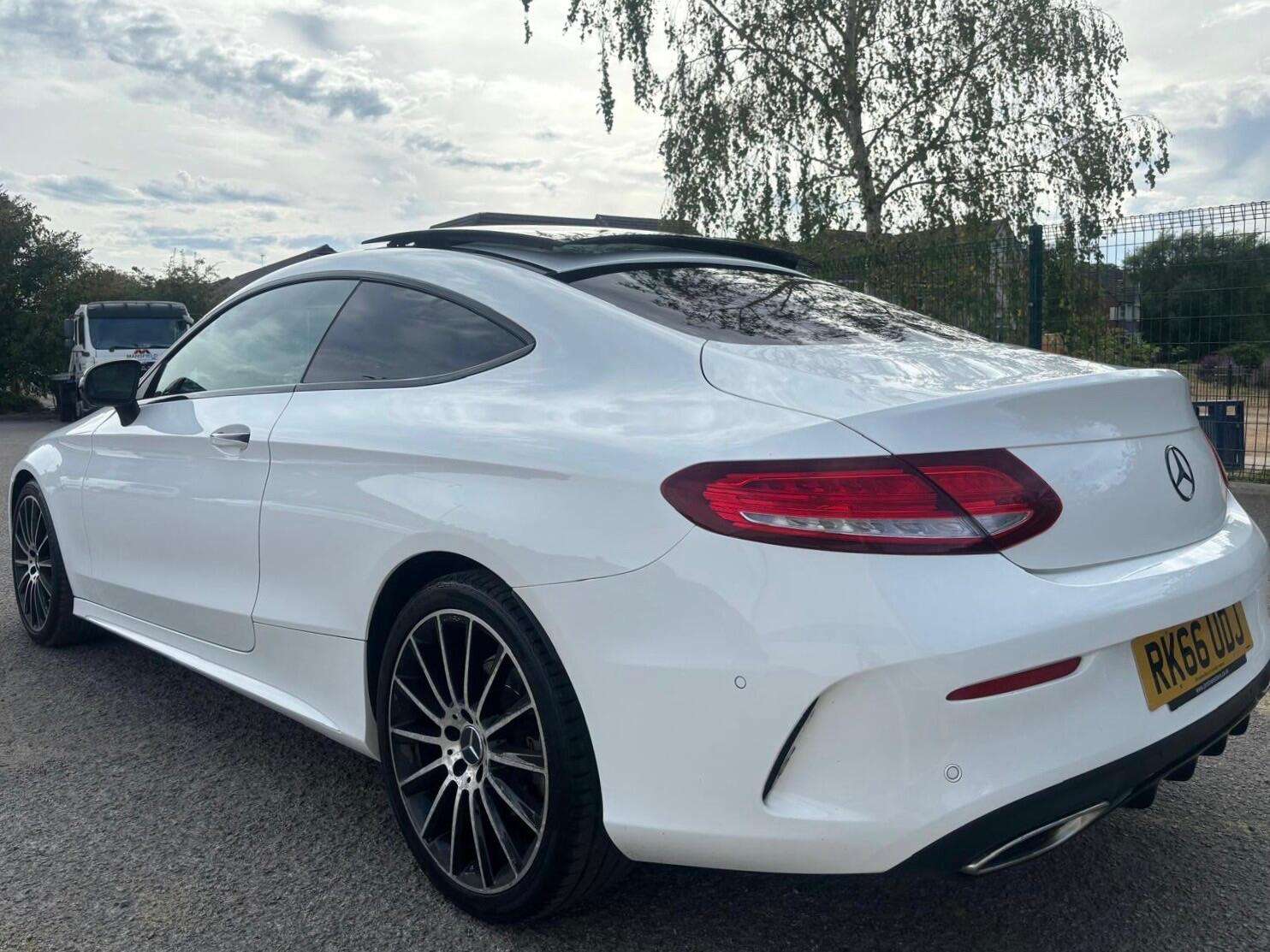 A 2016 MERCEDES-BENZ C CLASS 2.0 C200 AMG Line (Premium Plus) 7G-Tronic+ Euro 6 (s/s) 2dr A 2016 MERCEDES-BENZ C CLASS 2.0 C200 AMG Line (Premium Plus) 7G-Tronic+ Euro 6 (s/s) 2dr