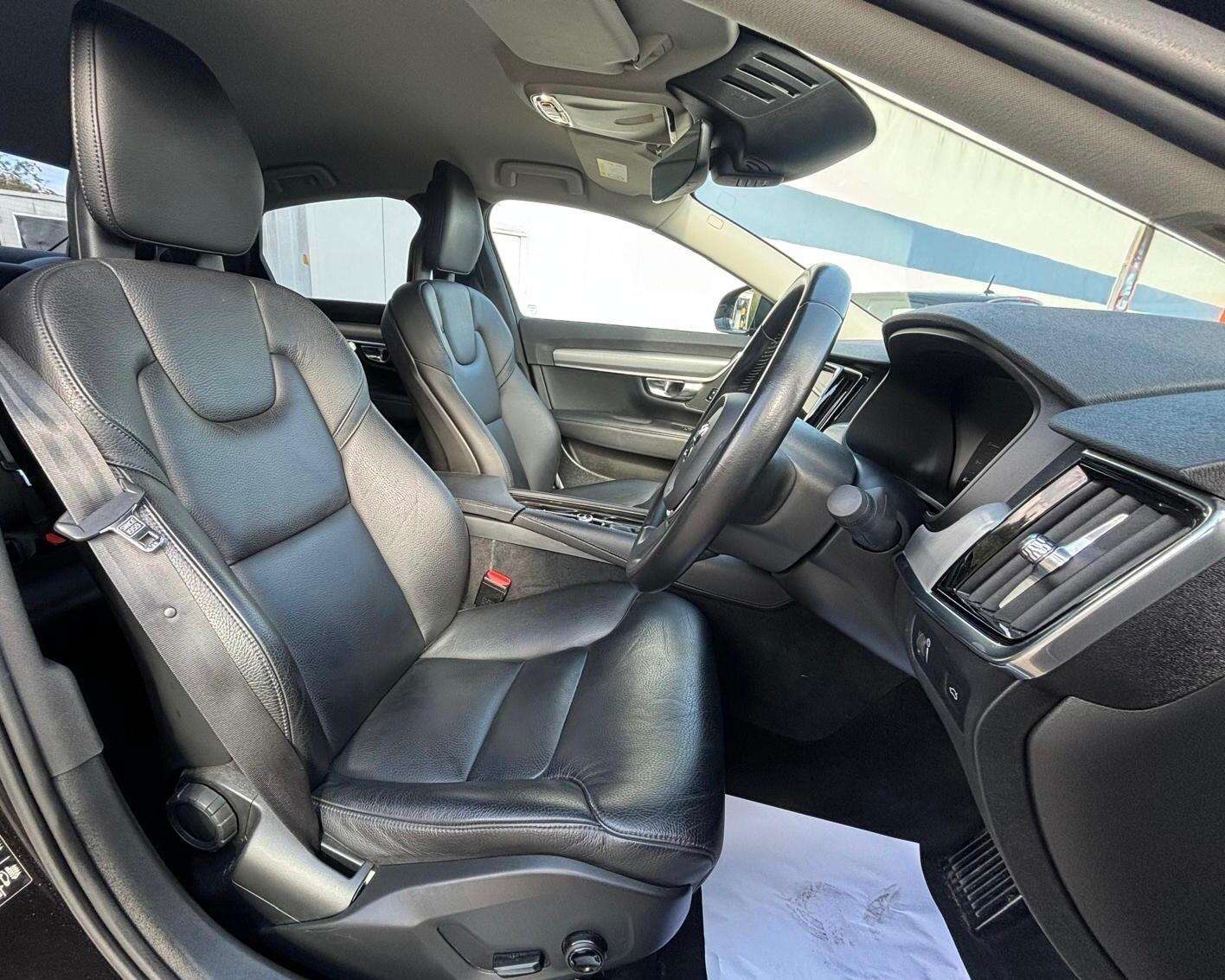 2017 VOLVO S90 2017 VOLVO S90