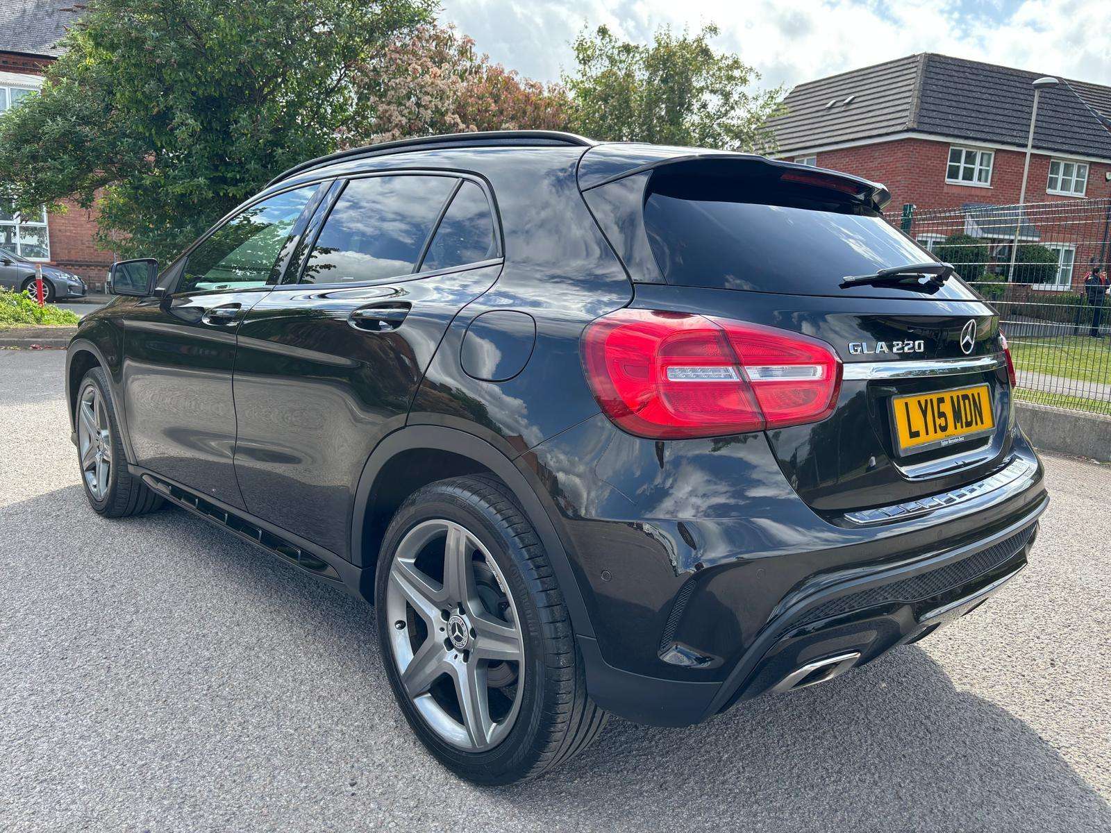 A 2015 MERCEDES-BENZ GLA 2.1 GLA220 CDI AMG Line 7G-DCT 4MATIC Euro 6 (s/s) 5dr A 2015 MERCEDES-BENZ GLA 2.1 GLA220 CDI AMG Line 7G-DCT 4MATIC Euro 6 (s/s) 5dr