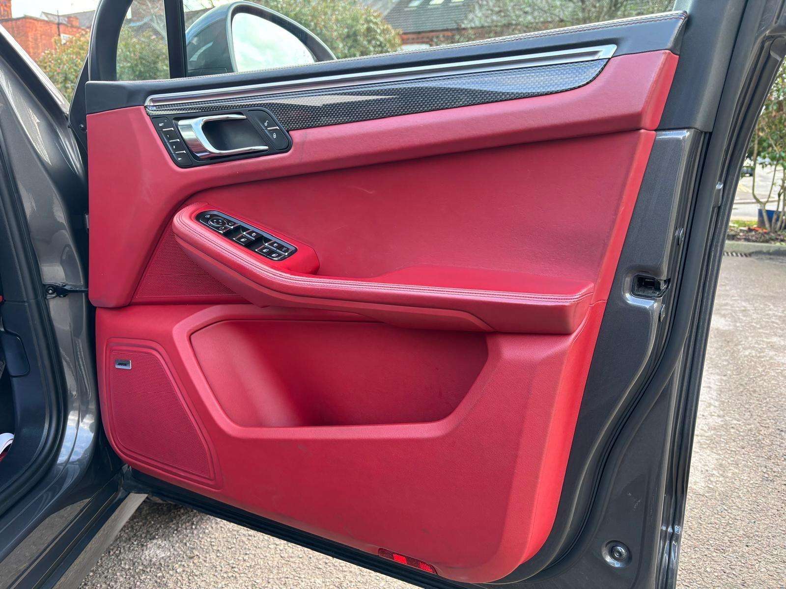 2015 PORSCHE MACAN 2015 PORSCHE MACAN