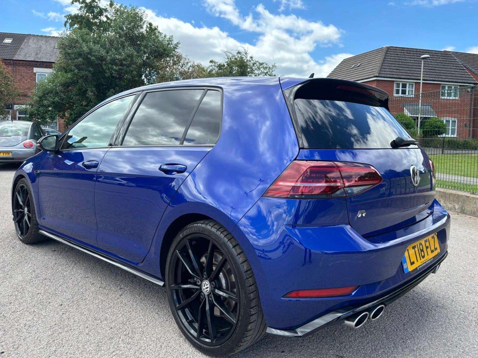 A 2018 VOLKSWAGEN GOLF 2.0 TSI R DSG 4Motion Euro 6 (s/s) 5dr A 2018 VOLKSWAGEN GOLF 2.0 TSI R DSG 4Motion Euro 6 (s/s) 5dr