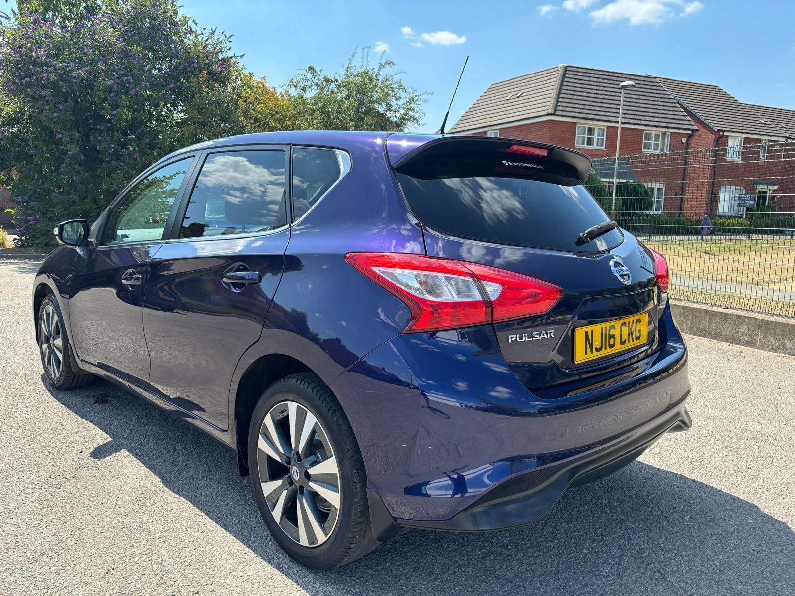 A 2016 NISSAN PULSAR 1.2 DIG-T Tekna XTRON Euro 6 (s/s) 5dr A 2016 NISSAN PULSAR 1.2 DIG-T Tekna XTRON Euro 6 (s/s) 5dr