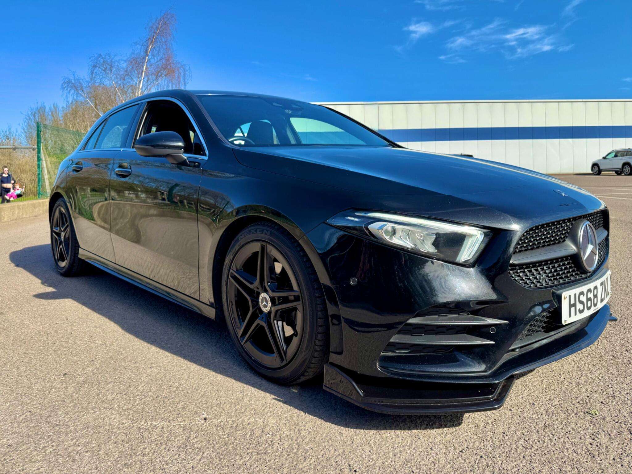 A 2019 MERCEDES-BENZ A CLASS 1.3 A180 AMG Line (Premium) 7G-DCT Euro 6 (s/s) 5dr A 2019 MERCEDES-BENZ A CLASS 1.3 A180 AMG Line (Premium) 7G-DCT Euro 6 (s/s) 5dr