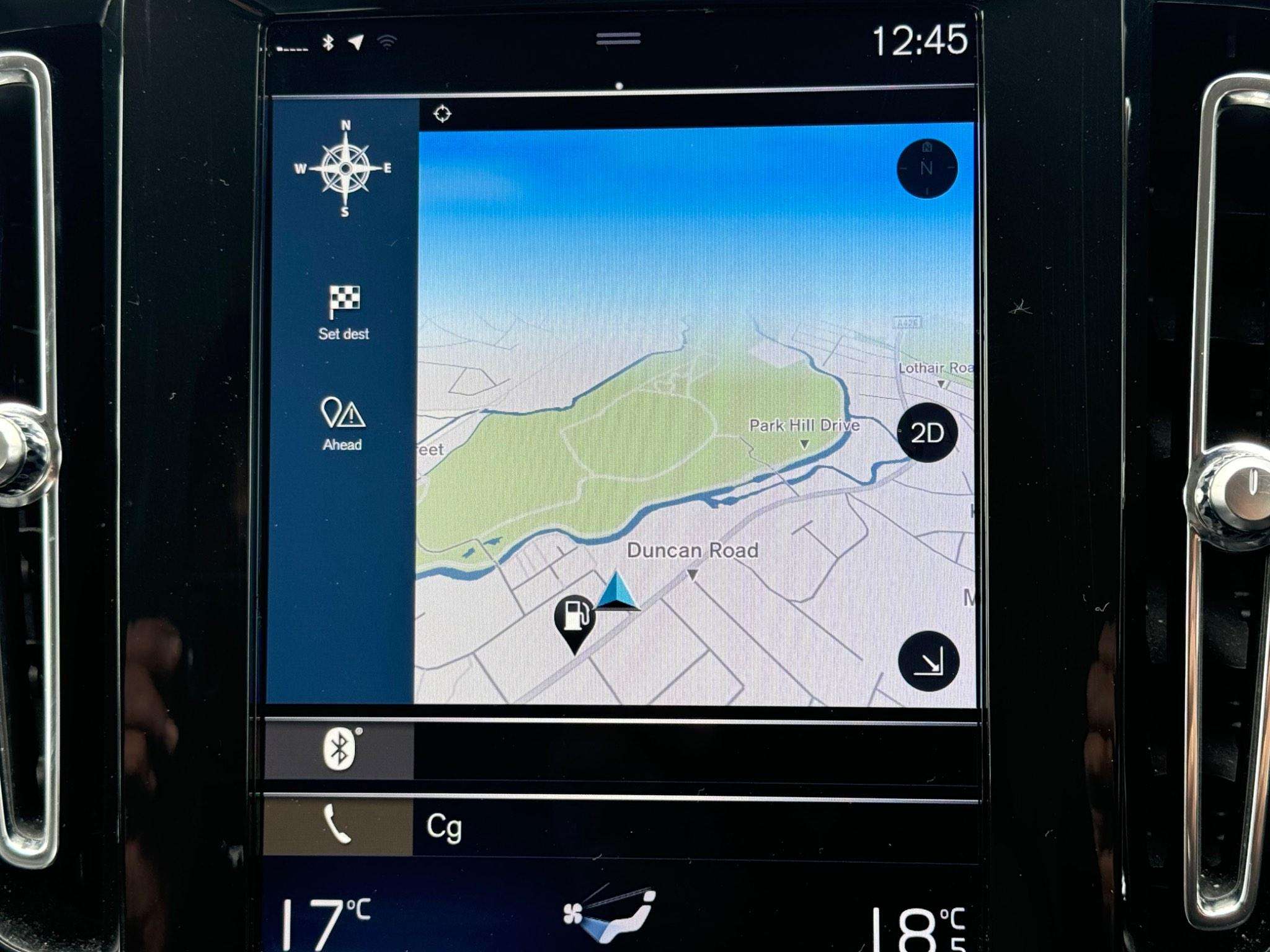 2020 VOLVO XC40 2020 VOLVO XC40