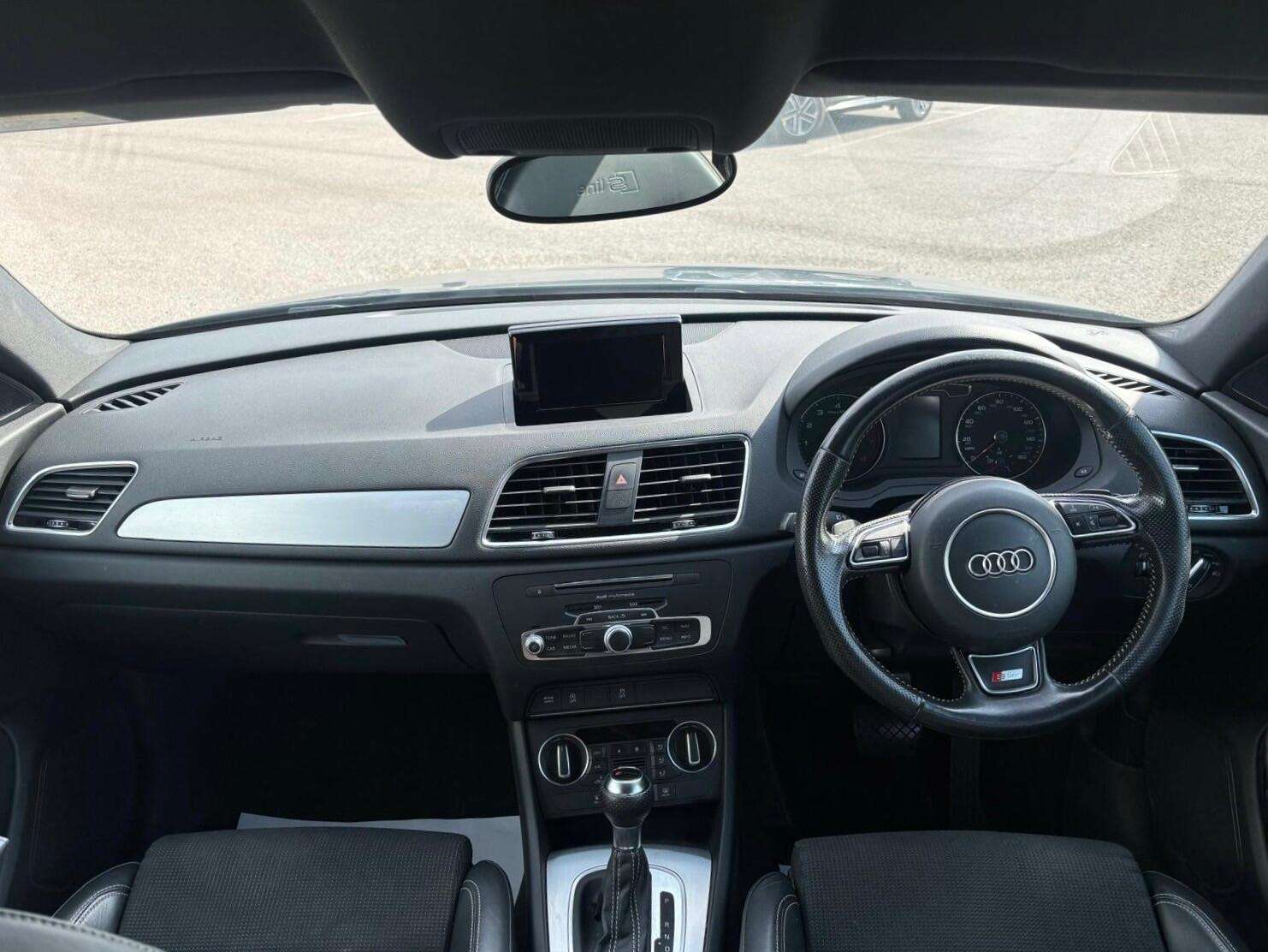 2015 AUDI Q3 2015 AUDI Q3