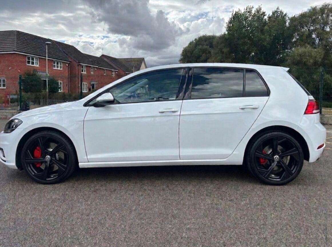A 2019 VOLKSWAGEN GOLF 1.5 TSI EVO Match DSG Euro 6 (s/s) 5dr A 2019 VOLKSWAGEN GOLF 1.5 TSI EVO Match DSG Euro 6 (s/s) 5dr