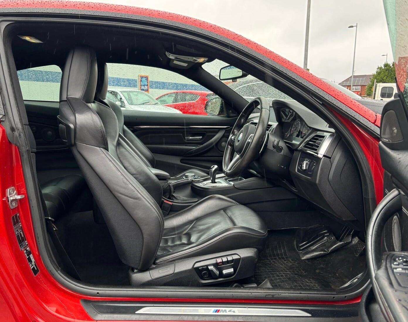 2015 BMW M4 2015 BMW M4