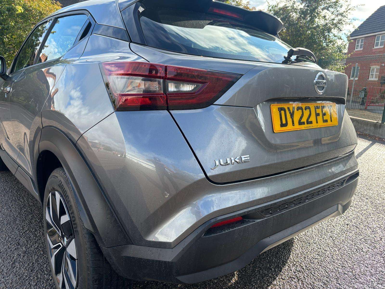 A 2022 NISSAN JUKE 1.0 DIG-T Acenta DCT Auto Euro 6 (s/s) 5dr A 2022 NISSAN JUKE 1.0 DIG-T Acenta DCT Auto Euro 6 (s/s) 5dr