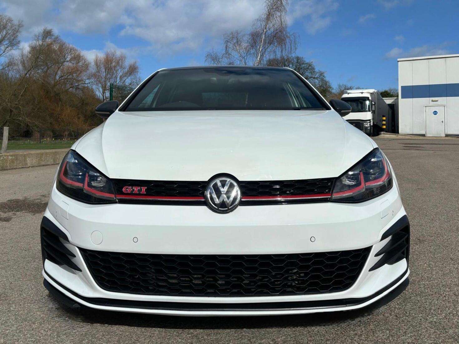 2019 VOLKSWAGEN GOLF 2019 VOLKSWAGEN GOLF