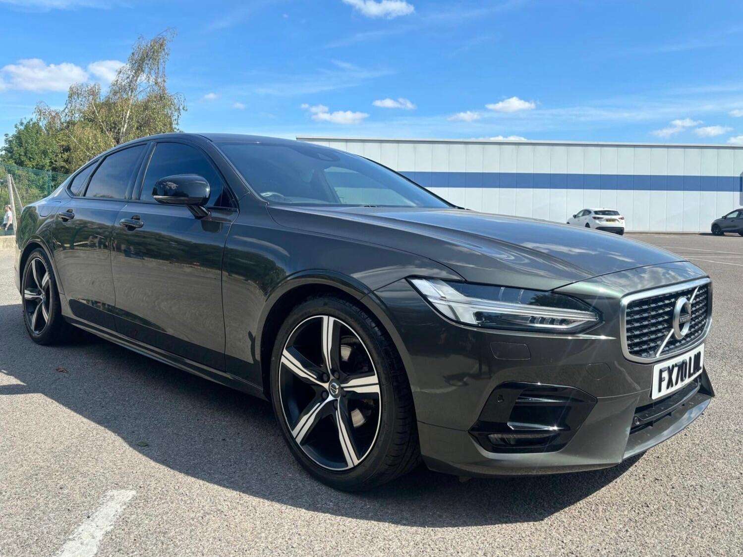 A 2020 VOLVO S90 2.0 T4 R-Design Plus Auto Euro 6 (s/s) 4dr A 2020 VOLVO S90 2.0 T4 R-Design Plus Auto Euro 6 (s/s) 4dr