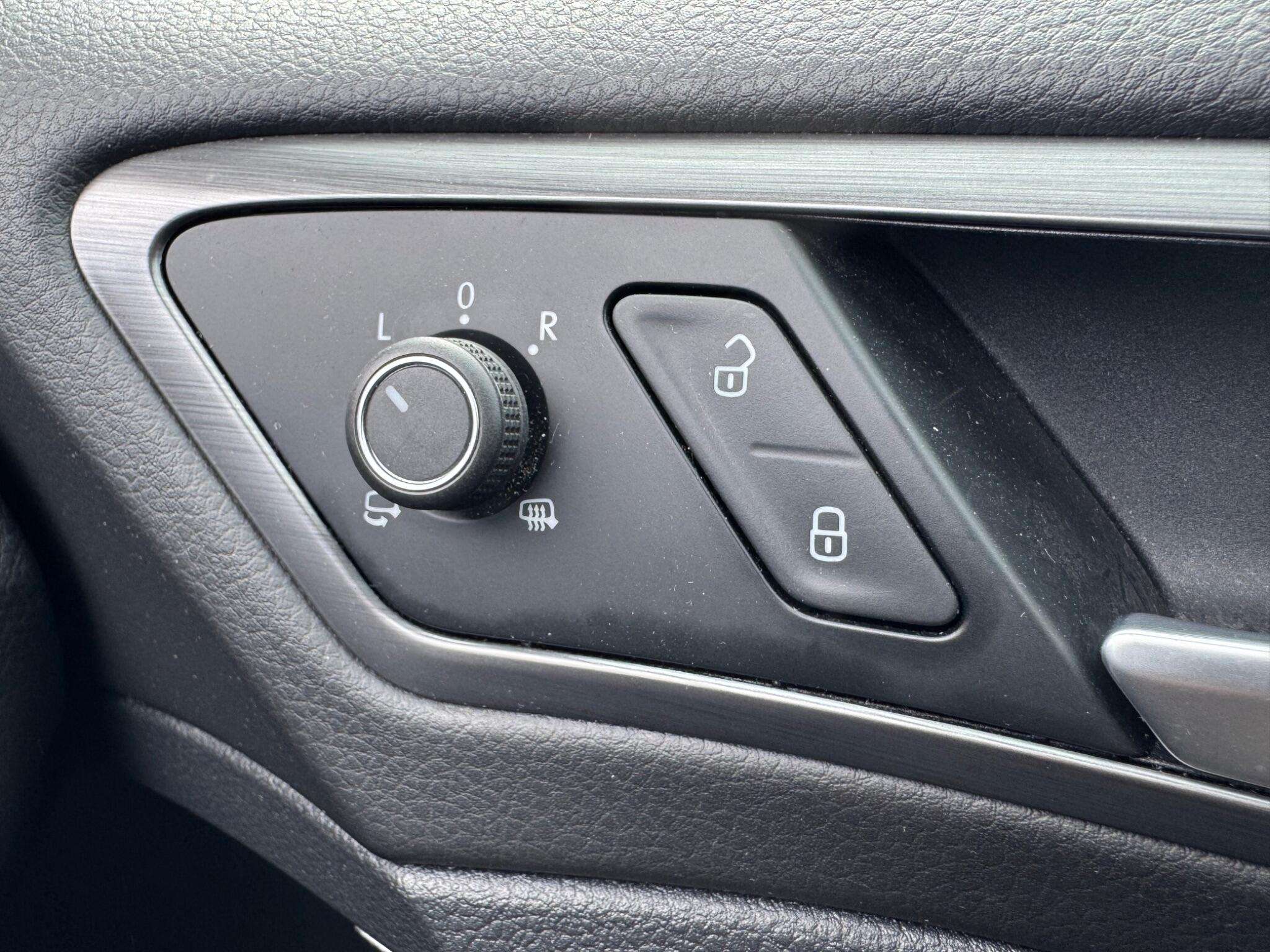 2017 VOLKSWAGEN GOLF 2017 VOLKSWAGEN GOLF