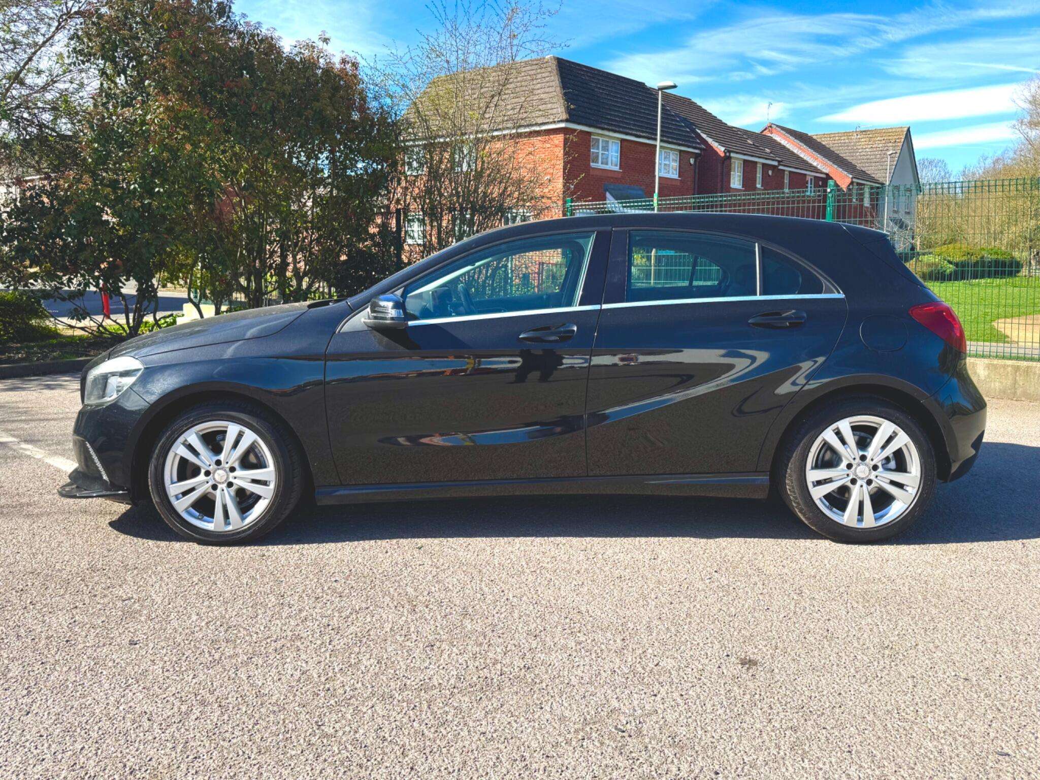 A 2017 MERCEDES-BENZ A CLASS 1.5 A180d Sport Euro 6 (s/s) 5dr A 2017 MERCEDES-BENZ A CLASS 1.5 A180d Sport Euro 6 (s/s) 5dr