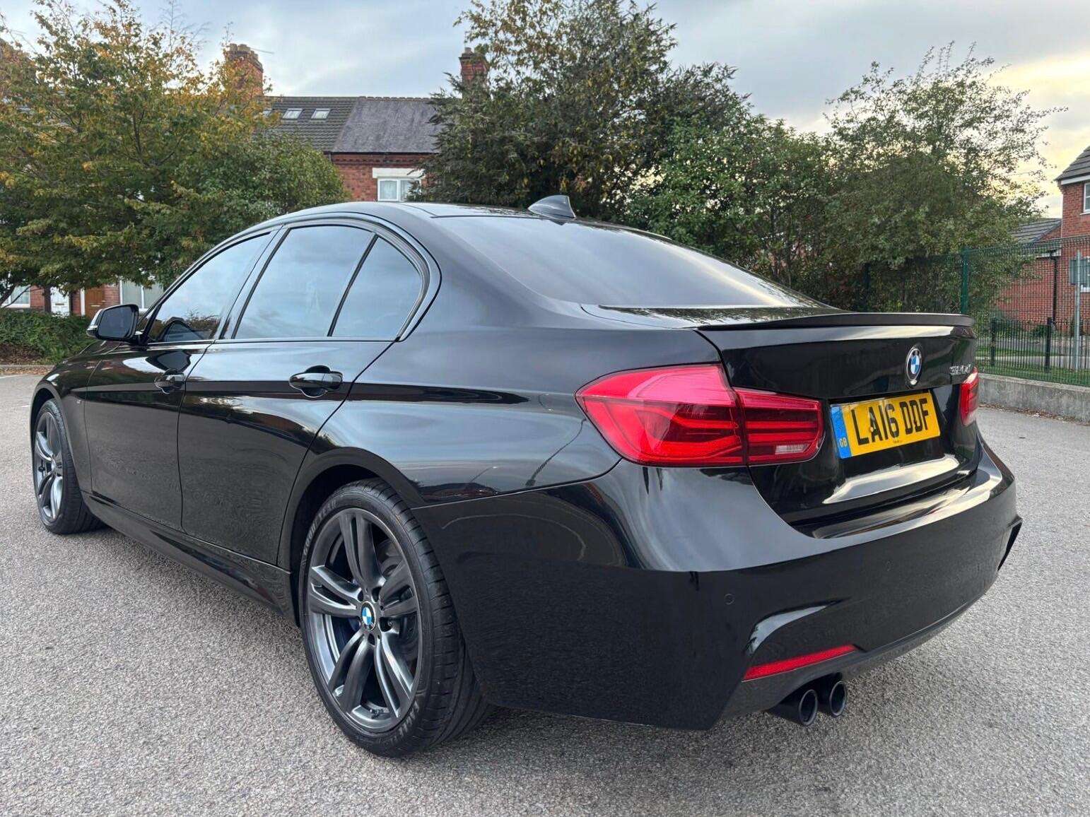 A 2016 BMW 3 SERIES 2.0 320d M Sport Auto Euro 6 (s/s) 4dr A 2016 BMW 3 SERIES 2.0 320d M Sport Auto Euro 6 (s/s) 4dr