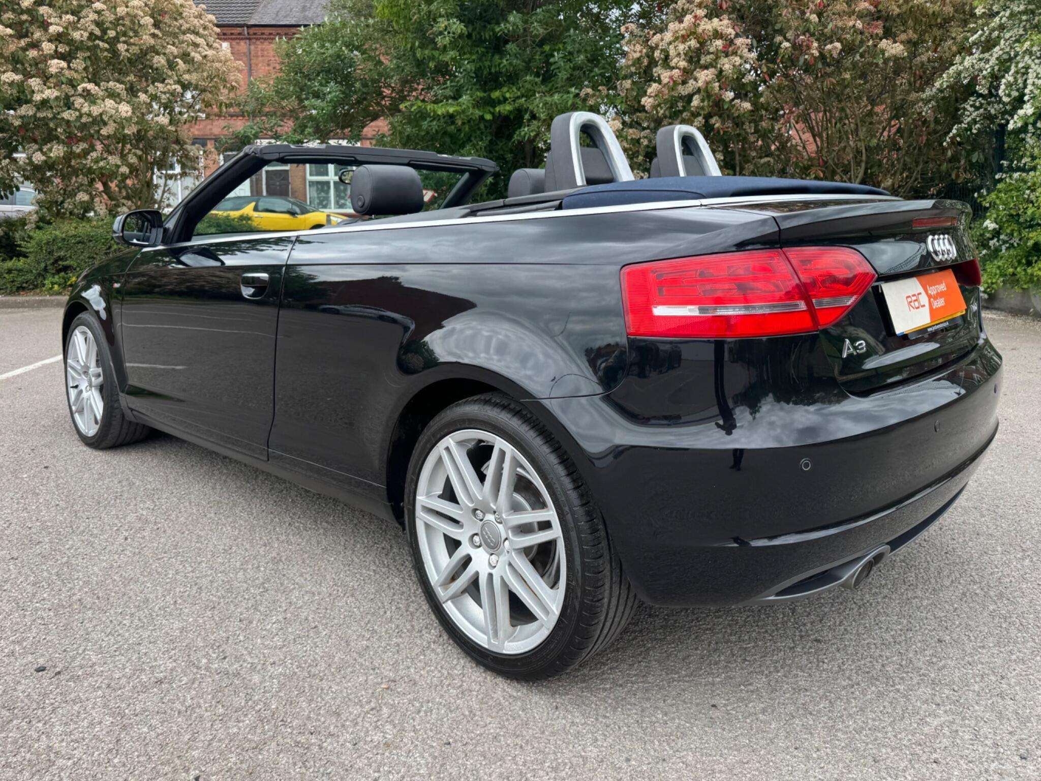 A 2011 AUDI A3 CABRIOLET 1.6 TDI S line Euro 5 (s/s) 2dr A 2011 AUDI A3 CABRIOLET 1.6 TDI S line Euro 5 (s/s) 2dr
