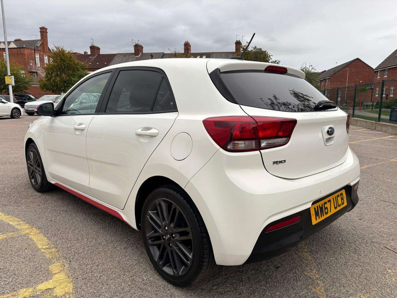 A 2017 KIA RIO 1.25 Pulse Euro 6 (s/s) 5dr A 2017 KIA RIO 1.25 Pulse Euro 6 (s/s) 5dr