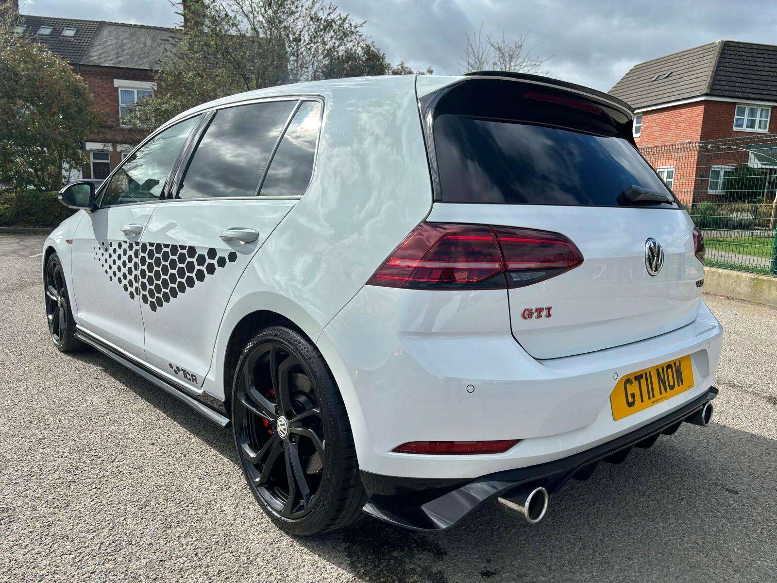 A 2019 VOLKSWAGEN GOLF 2.0 TSI GTI TCR DSG Euro 6 (s/s) 5dr A 2019 VOLKSWAGEN GOLF 2.0 TSI GTI TCR DSG Euro 6 (s/s) 5dr