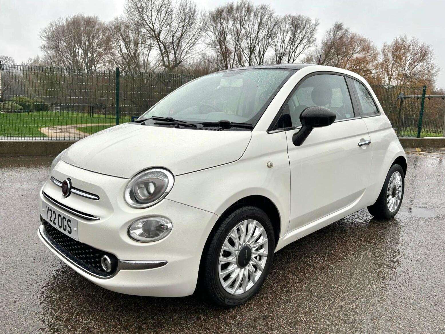 A 2016 FIAT 500 1.2 Lounge Euro 6 (s/s) 3dr A 2016 FIAT 500 1.2 Lounge Euro 6 (s/s) 3dr