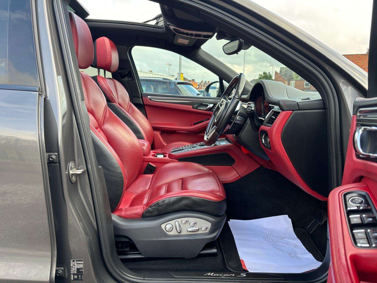 2015 PORSCHE MACAN 2015 PORSCHE MACAN