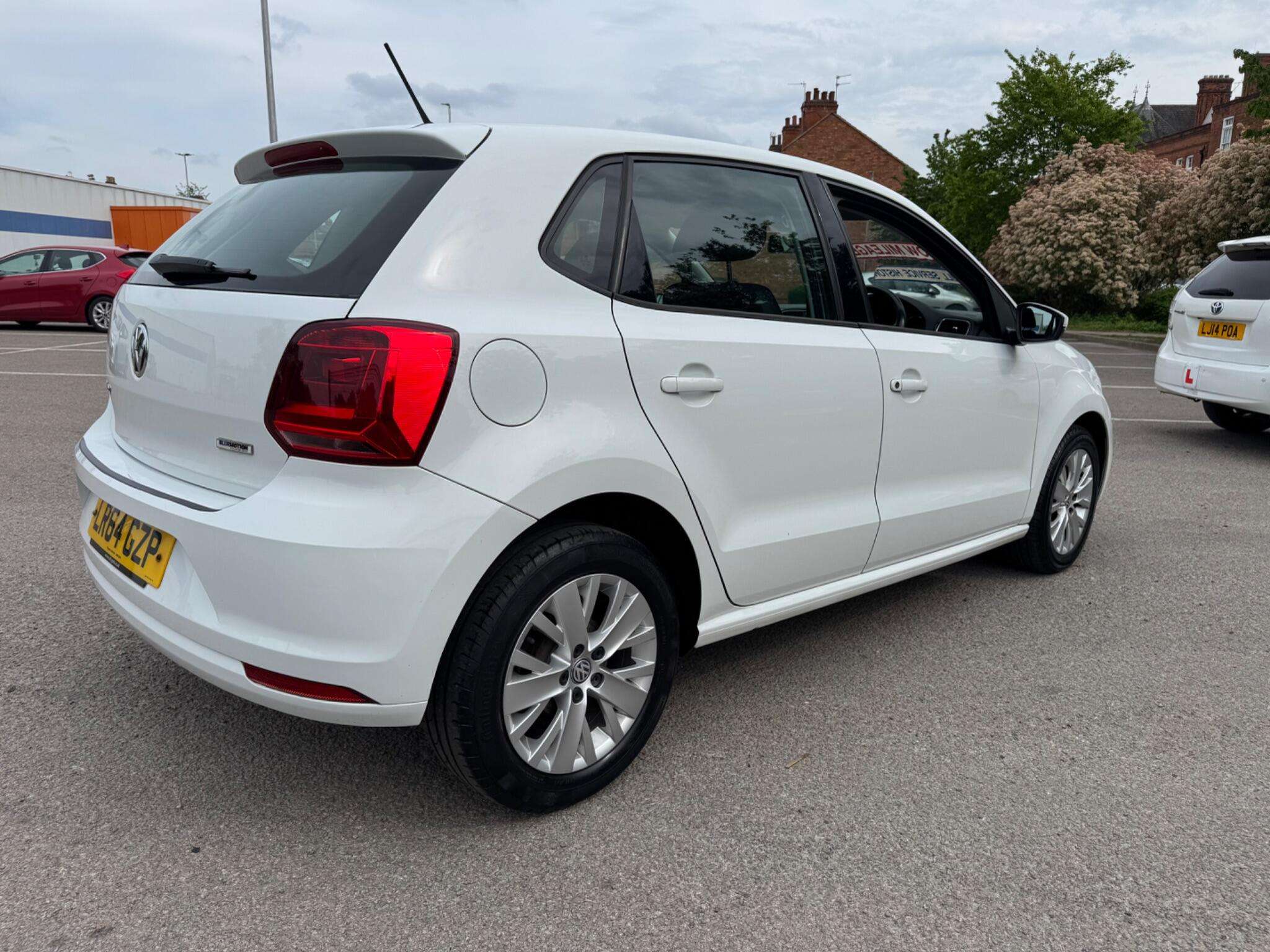 2014 VOLKSWAGEN POLO 2014 VOLKSWAGEN POLO