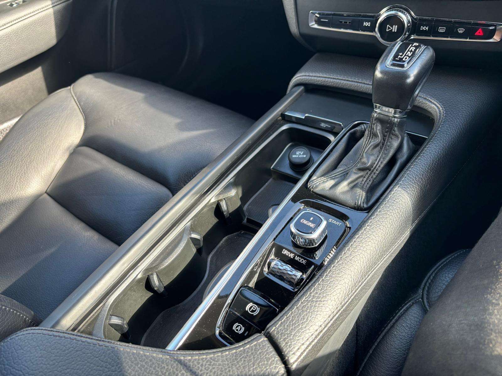 2017 VOLVO S90 2017 VOLVO S90