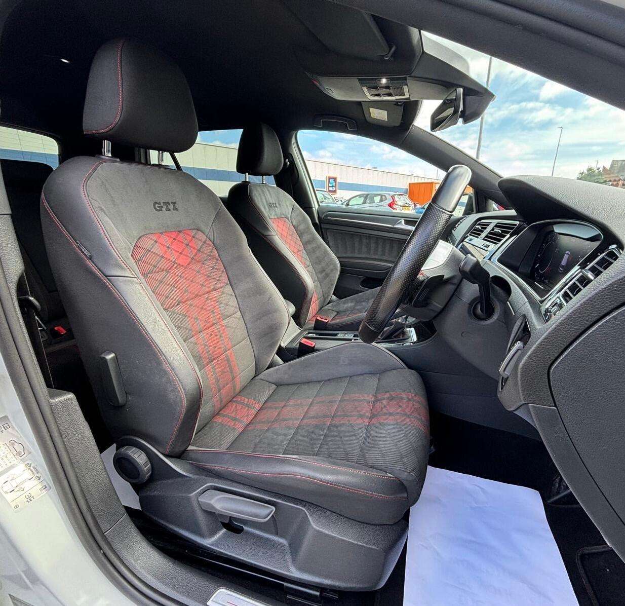 2019 VOLKSWAGEN GOLF 2019 VOLKSWAGEN GOLF