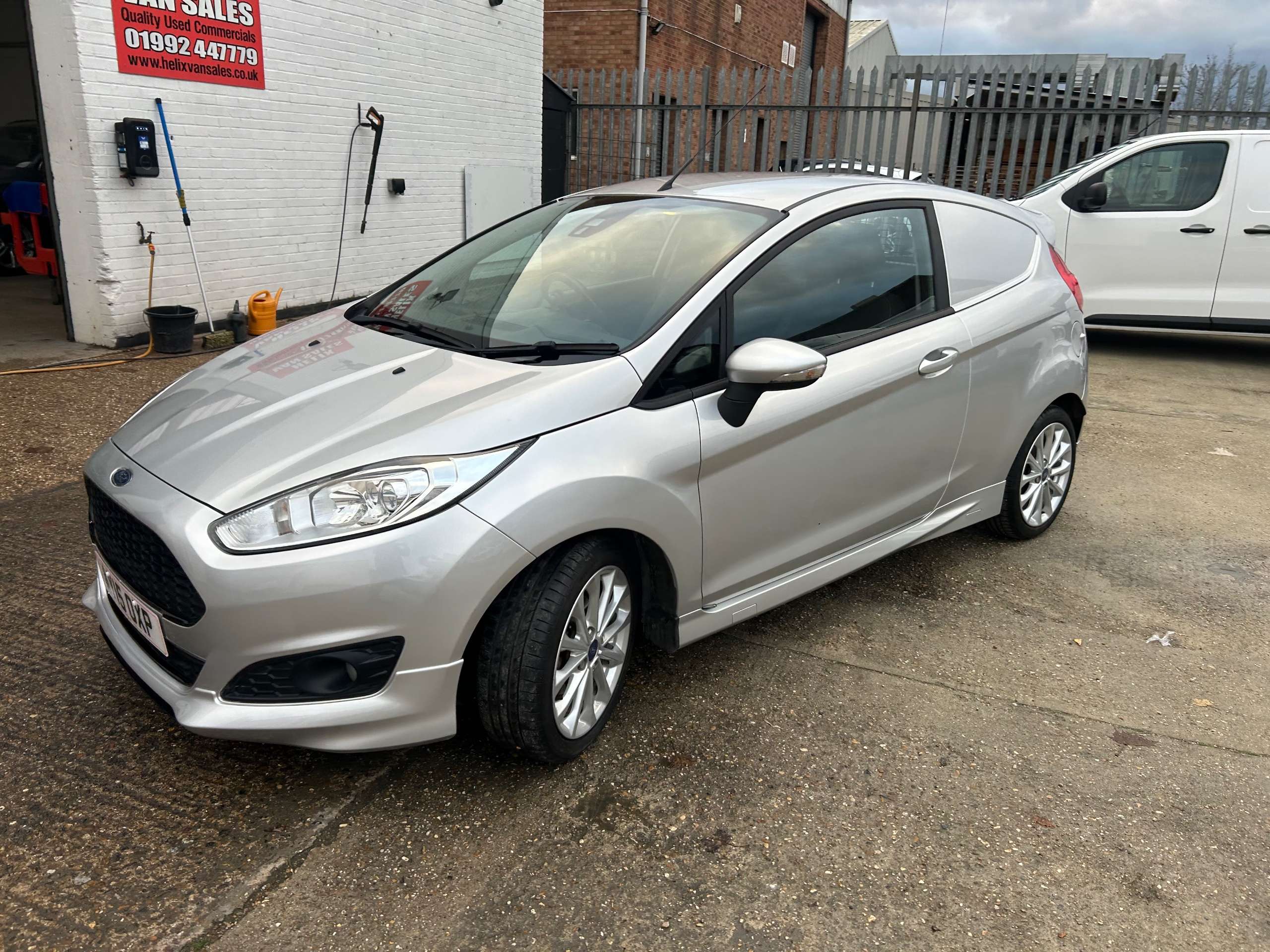 2015 FORD FIESTA 2015 FORD FIESTA